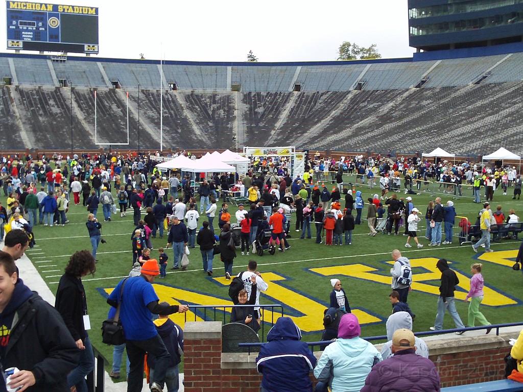 BHGH 2009 0331.jpg - The Big House Big Heat 5 and 10 K race. October 4, 2009 run in Ann Arbor Michigan finishes on the 50 yard line of the University of Michigan stadium.